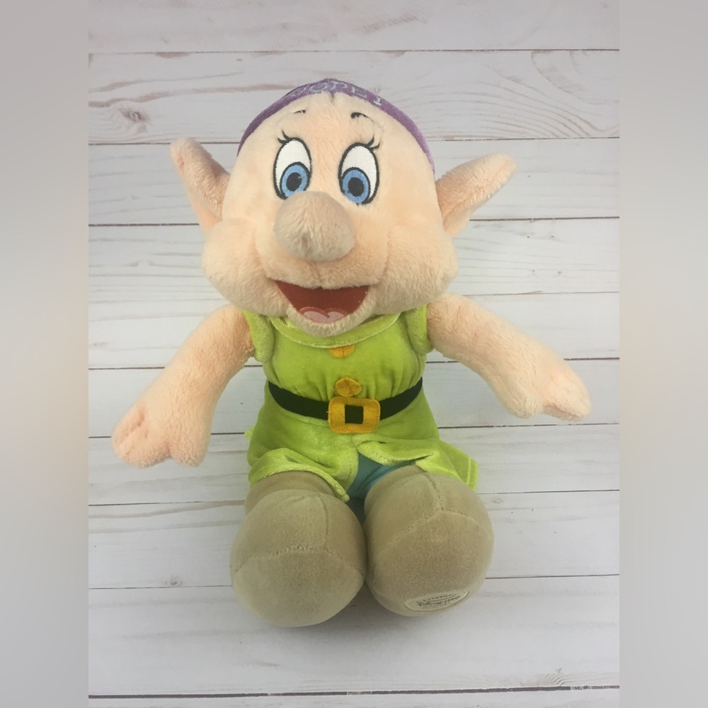 Dopey Dwarf Authentic Disney Store Exclusive Stuffed Plush Snow White Doll Toy